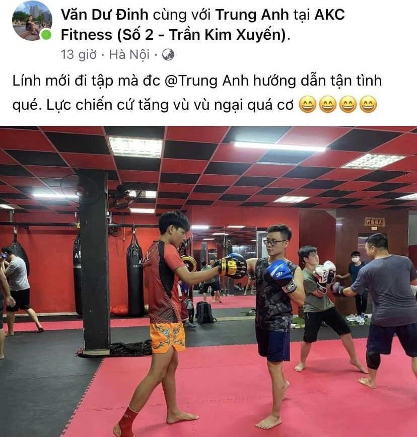 Khách hàng checkin tại cơ sở AKC fitness Trần Kim Xuyến