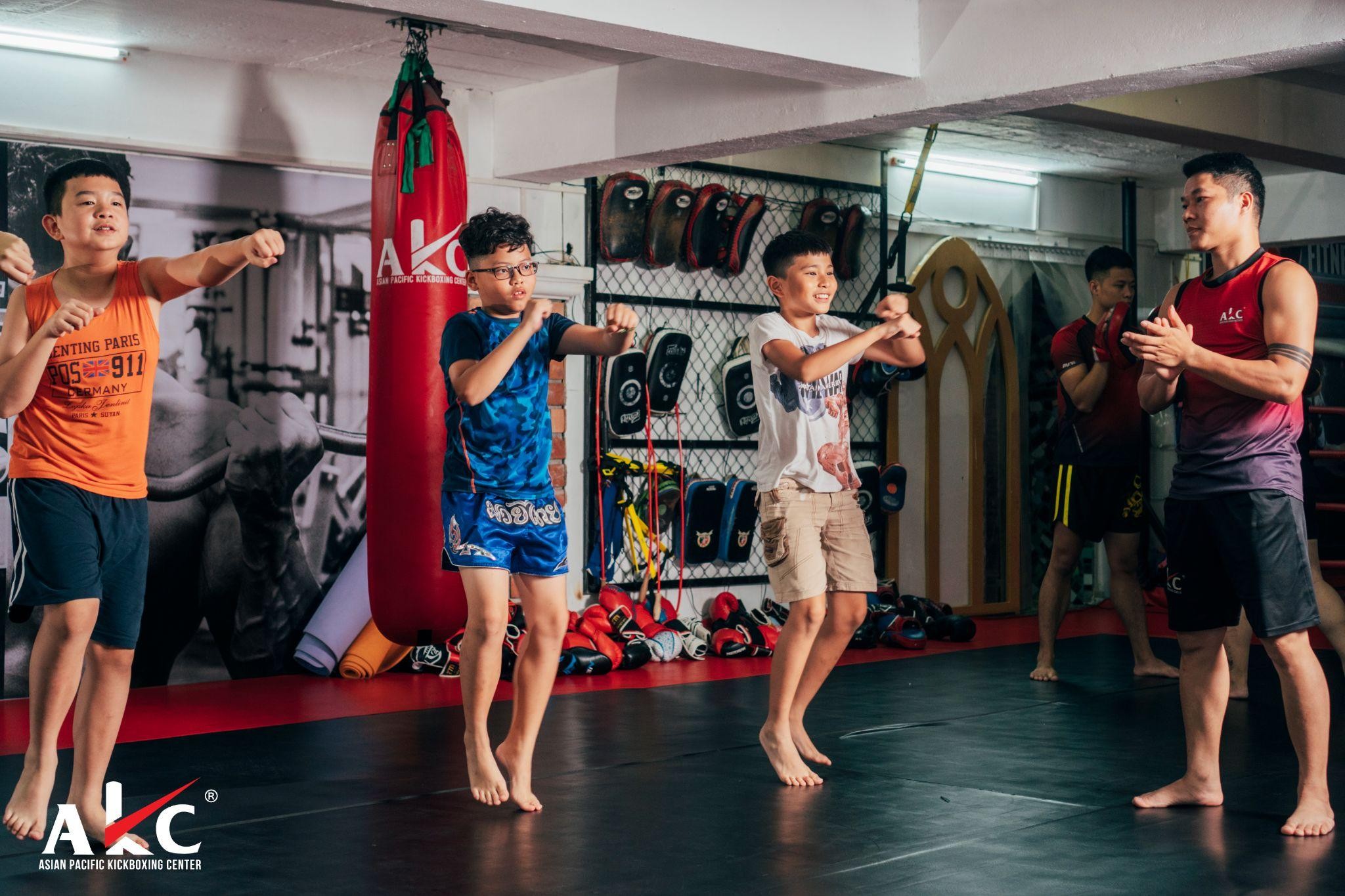 lớp học võ tự vệ cho trẻ em